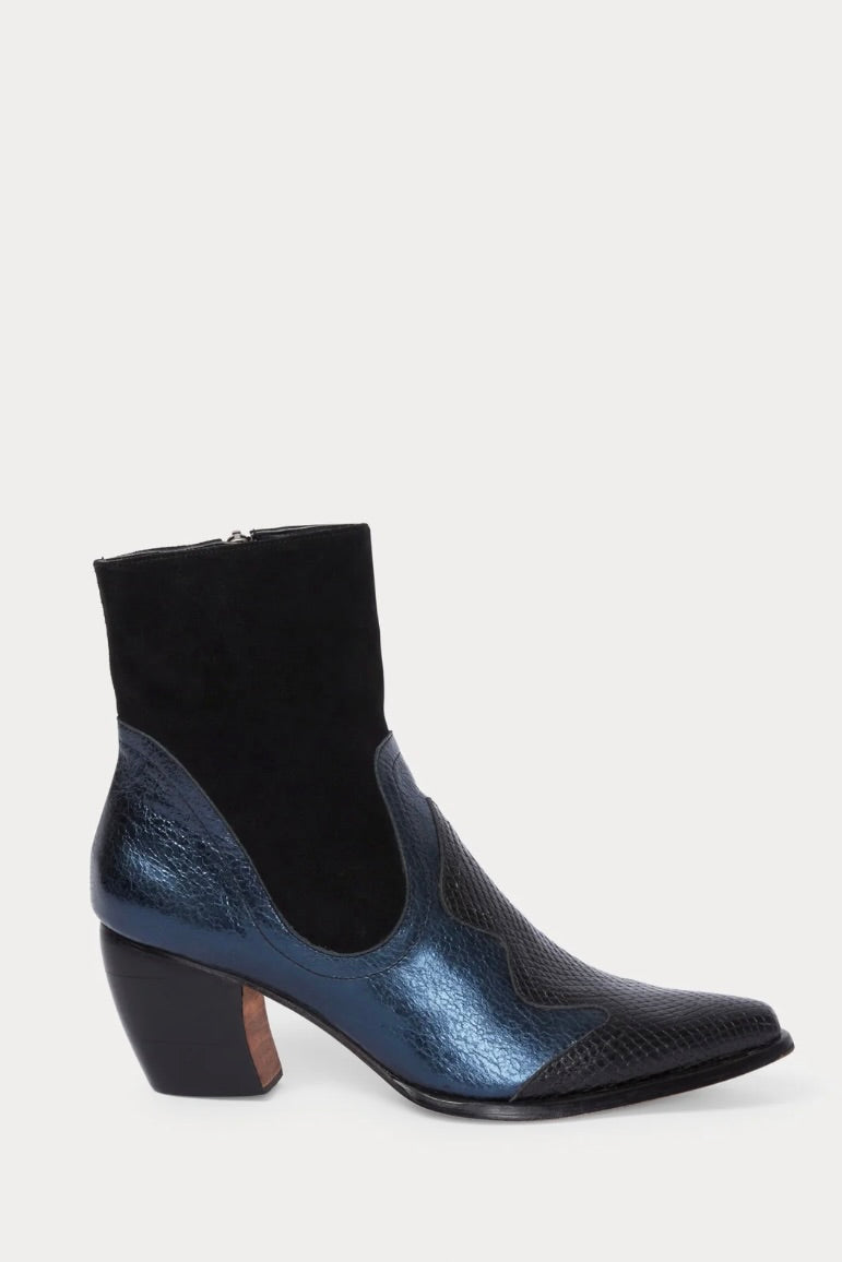 Indigo black fashion boots