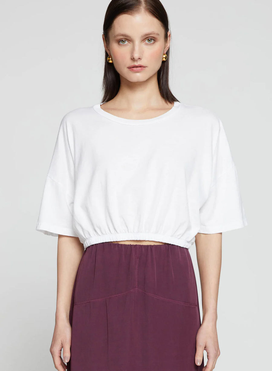 Cloud Jersey Cropped Elastic Hem Top - White