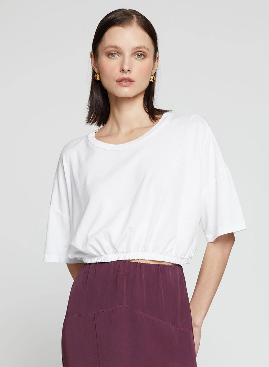 Cloud Jersey Cropped Elastic Hem Top - White