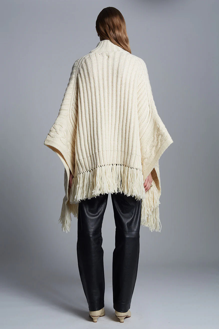 Hanni Poncho - Ivory