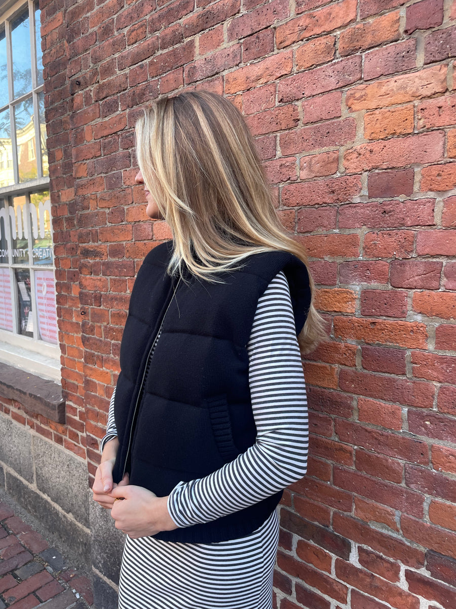 Knitted Down Short Vest - Black