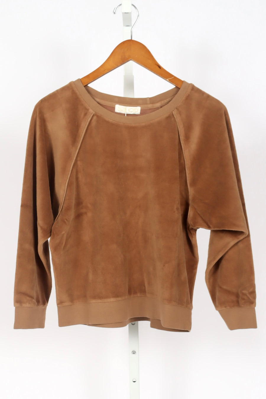 The Saba Raglan Top - Velour - Saddle