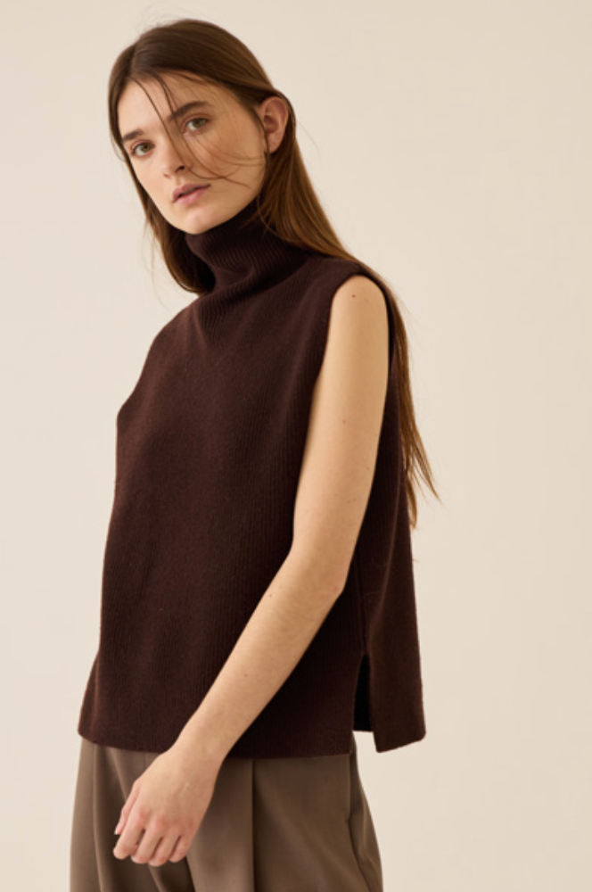 Aniyah Vest - Espresso