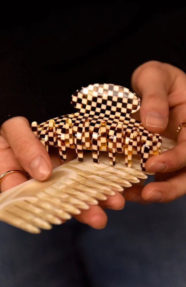 Wide Tooth Styling Comb - Classic - Alba