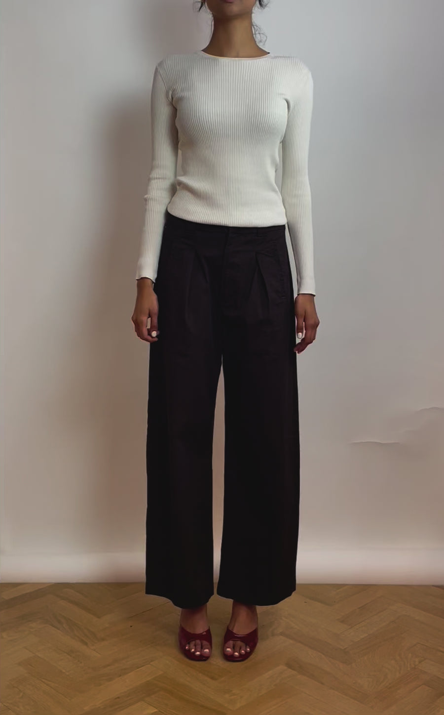 Cara Cropped Pleated Trouser - Clove